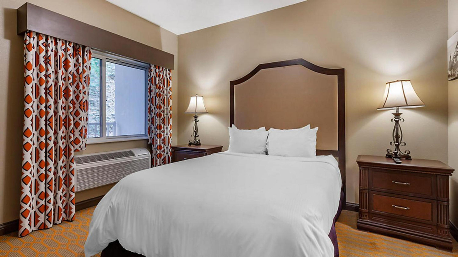 Bedroom 2, Bluegreen Odyssey Dells, Sauk