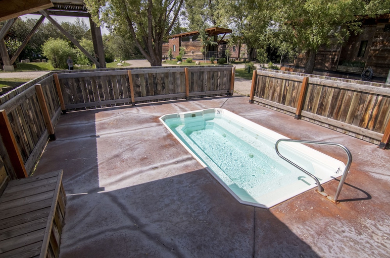 Sport & Beauty 2, Fireside Resort, Teton