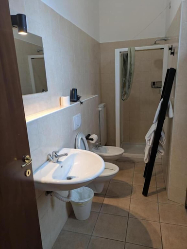 Bathroom 4, Link Hotel Malpensa, Milano