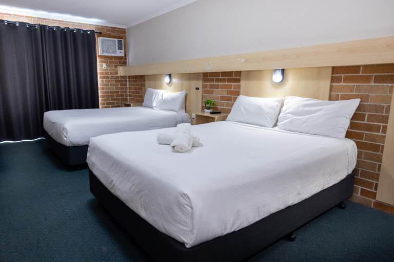 Others 3, Windsor Riverview Inn, Hawkesbury