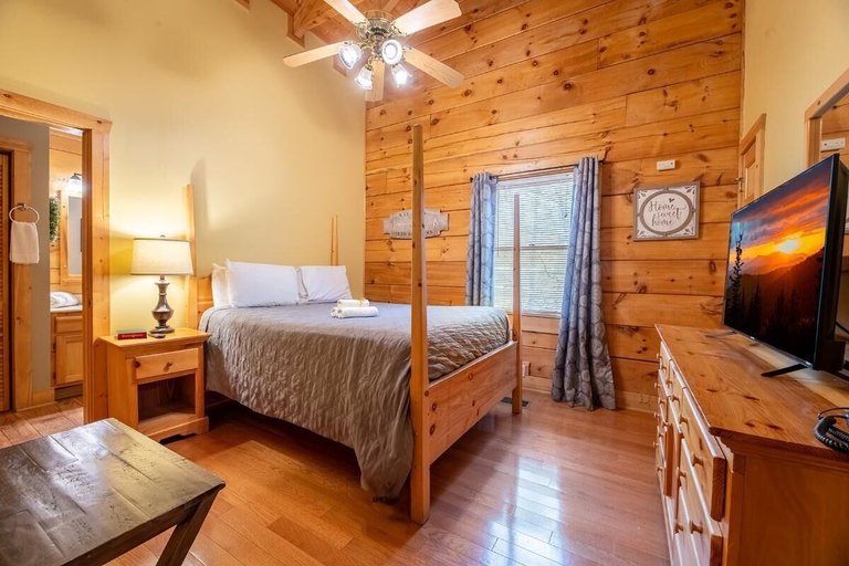 Bedroom 2, Anglers Bend, Sevier