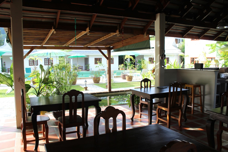 Food & Drinks 4, Villa Colina, Takua Pa