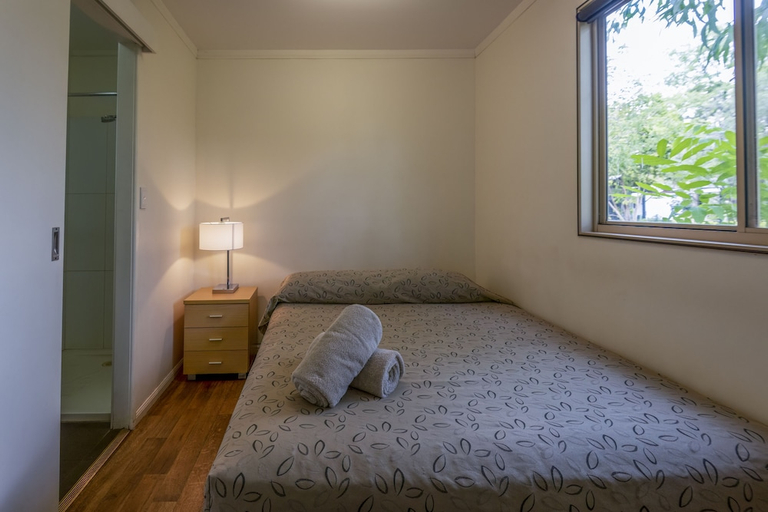Bedroom 2, Aurora Kakadu Lodge Jabiru, Jabiru
