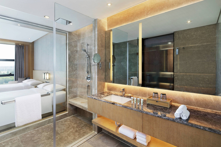 Bathroom 3, Courtyard Zhengzhou Airport, Zhengzhou