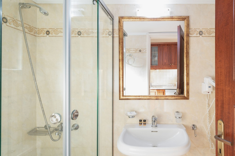 Bathroom 3, Sevach apartments, Crete