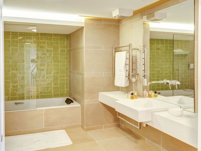 Bathroom 3, Lisbon Serviced Apartments - Palacio Camoes, Lisbon