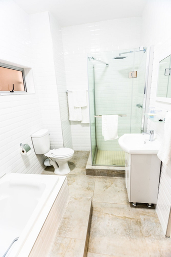 Bathroom, The George Hotel, Manzini North