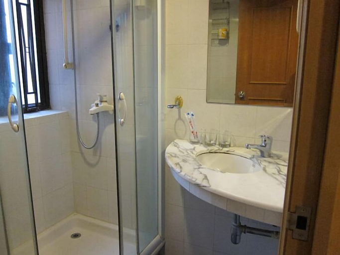 Bathroom 3, Wonderful Inn, Kowloon
