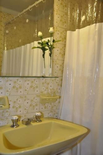 Bathroom 4, Petit Recoleta Suites, Distrito Federal