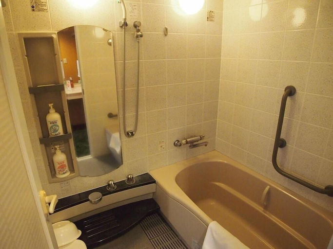 Bathroom 4, Kokuminshukusha Rainbow Sakurajima, Kagoshima