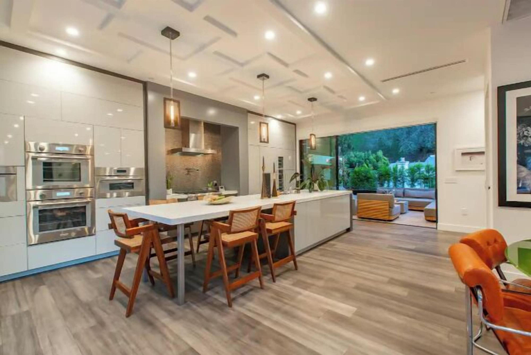 Exterior 4, Willow Glen, Los Angeles