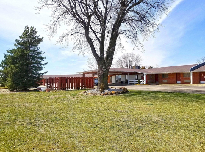 Exterior & Views 2, Americas Best Value Inn Belleville, Republic