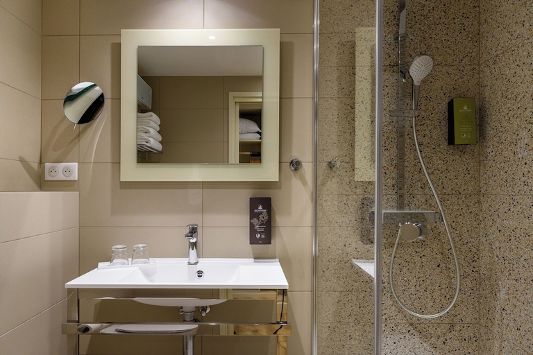 Bathroom 4, Residence De Tourisme Ajaccio Amiraute, Corse-du-Sud
