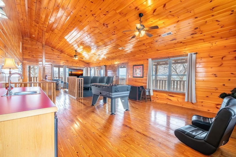 Game room 5, Mountain Breeze, Sevier