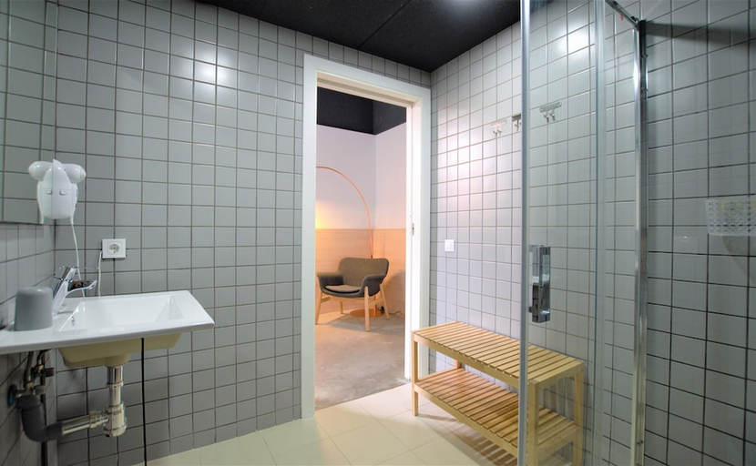 Bathroom 4, Brick Palma, Baleares