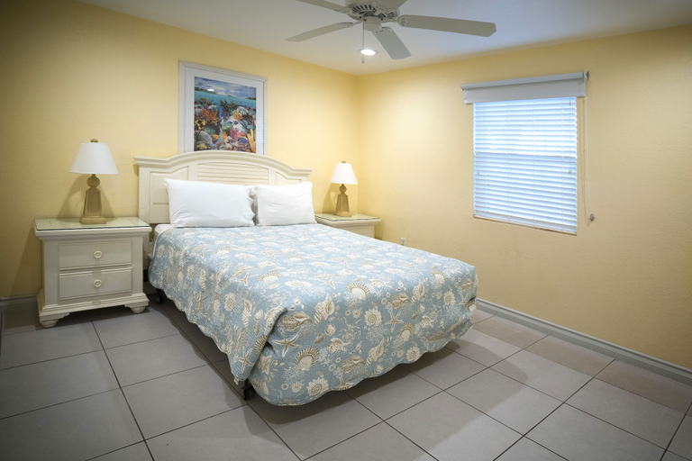 Bedroom 2, Compass Point Dive Resort