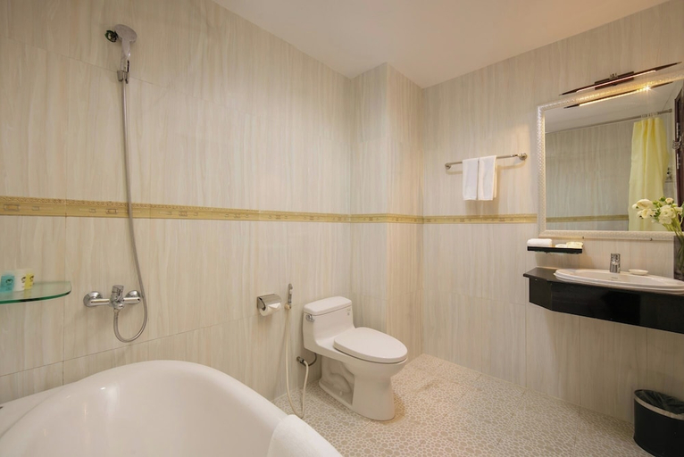 Bathroom 5, Nesta Hotel, Ninh Kiều