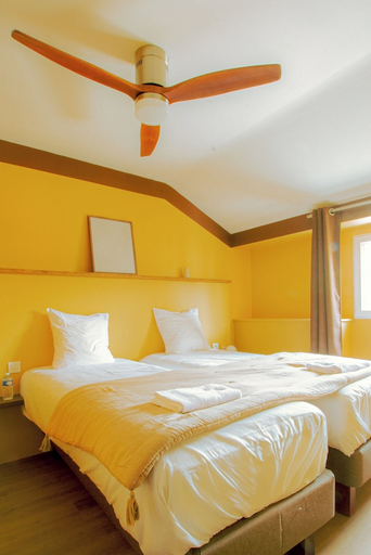 Bedroom 2, Hotel California, Gironde