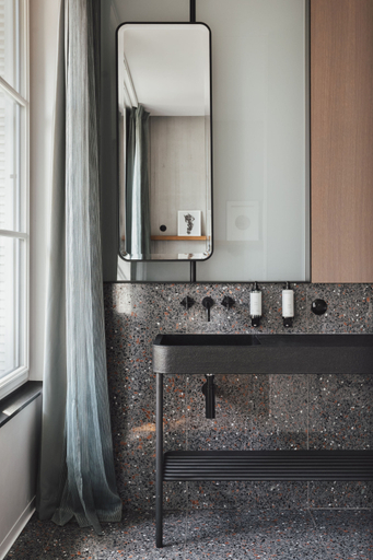Bathroom 4, Hotel National Des Arts Et Metiers, Paris