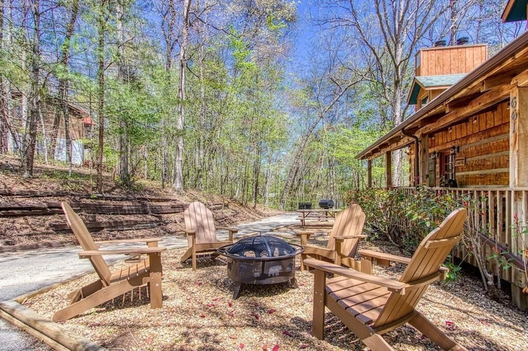 Property grounds 2, Can't Bear to Leave 2, Sevier