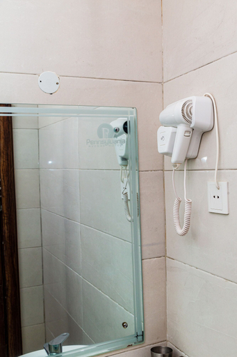 Bathroom, The Pennsylvania Avenue Hotel, AbujaMun