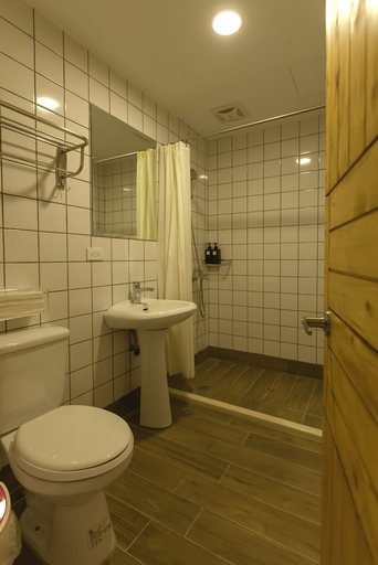 Bathroom 4, Bayhouse Comfortel Hualien Hostel, Hualien