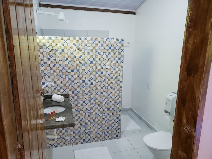 Bathroom 4, Pousada Tropical, Porto Seguro