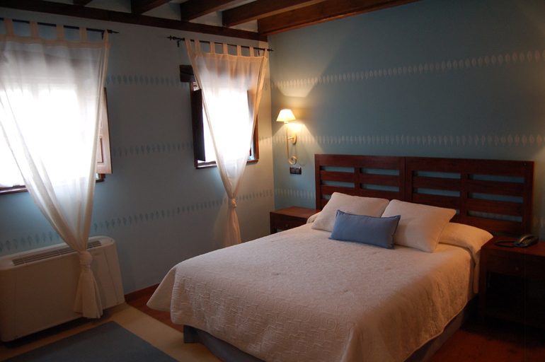 Bedroom 2, La Casona de Revolgo, Cantabria