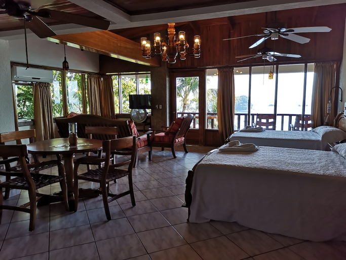 Food & Drinks 5, Hotel Costa Verde, Aguirre