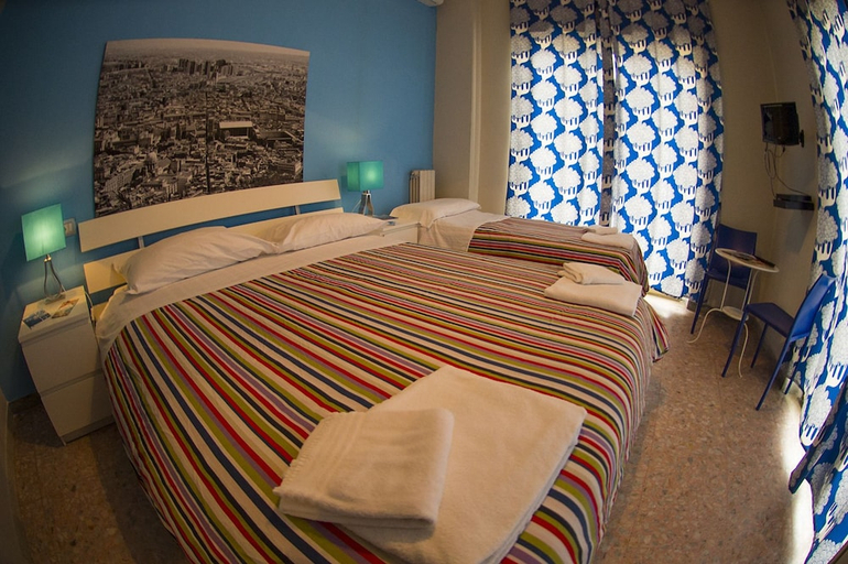 Bedroom 3, Hostel of the Sun, Napoli
