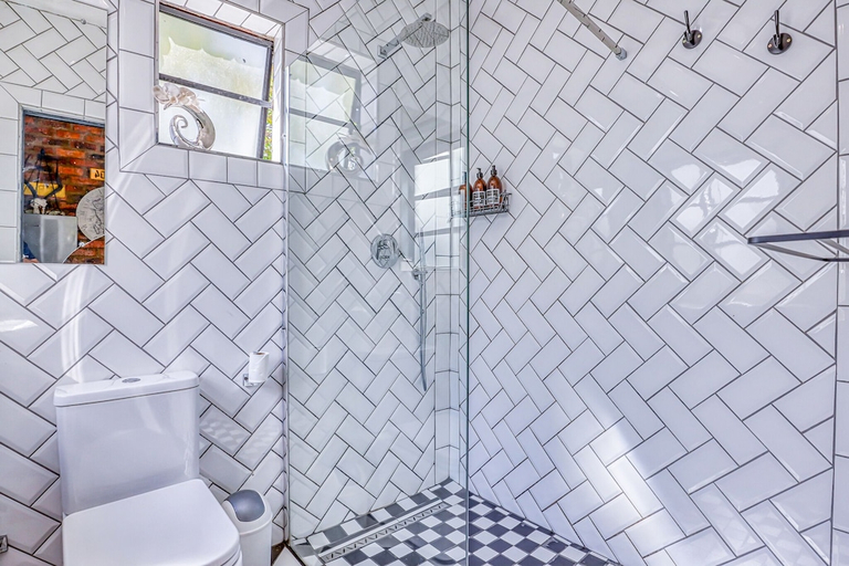 Bathroom 3, Bedford Manor, City of Tshwane