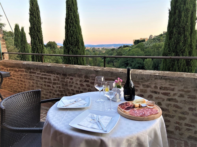 Food & Drinks, Villa Del Sole, Siena