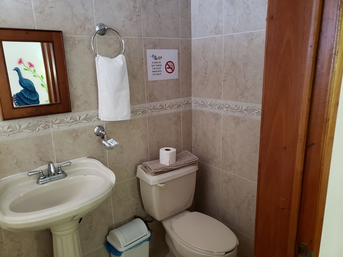 Bathroom 3, Hotel & Club Campestre Altos Paraiso, Dist. Juquila