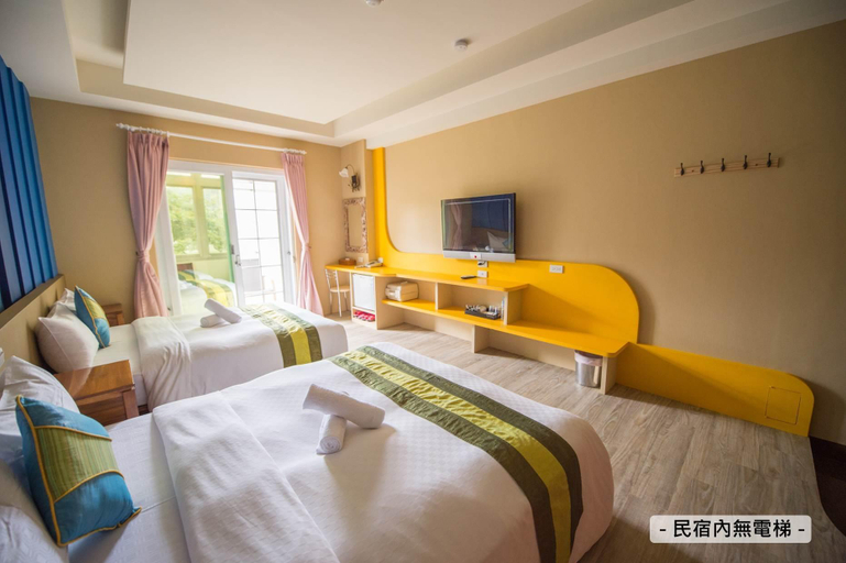 Bedroom 2, Kenting Ding Jia Hotel, Pingtung