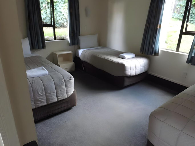 Bedroom 2, 755 Regal Court, Dunedin