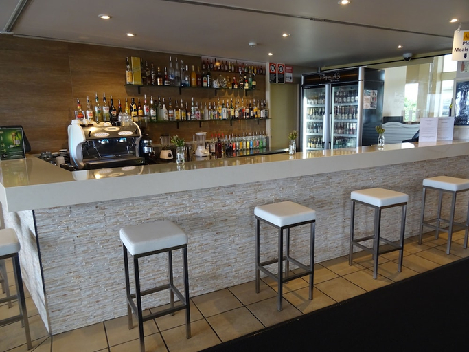 Food & Drinks 4, Aqualuna Beach Resort, Coffs Harbour - Pt A