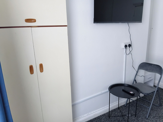 Interior 2, Studio Sleeps 2 With Parking, Sandwell