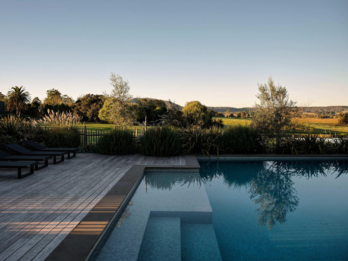 Sport & Beauty 5, Linnaeus Farm Berry - by Linnaeus Collection, Shoalhaven - Pt B