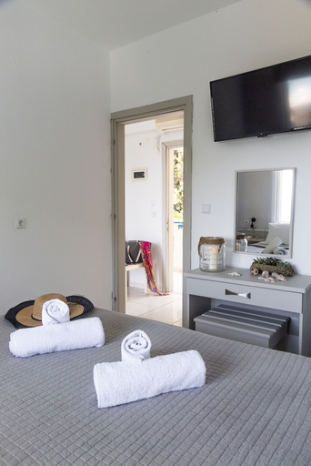 Bedroom 2, Roditsa Patritsia Apartments, Central Macedonia