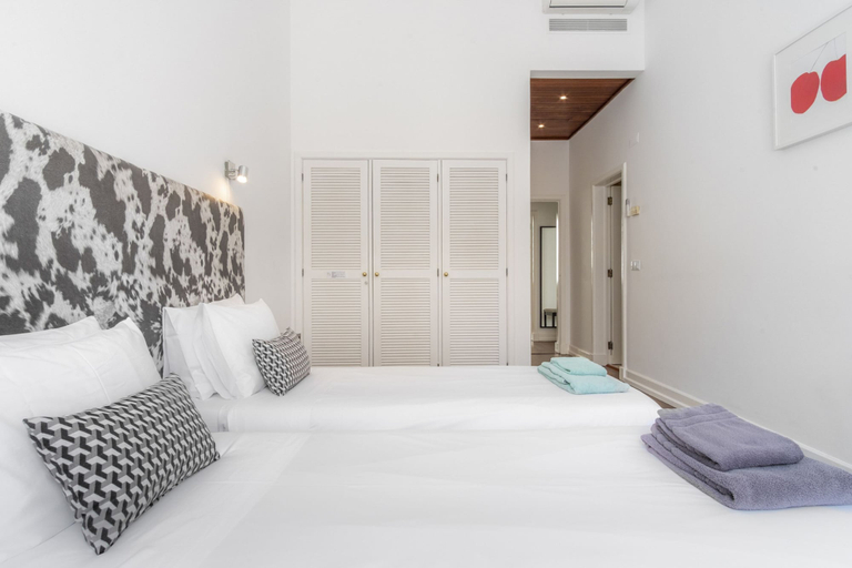 Room 5, CH4 in Lisboa Ciudad, Lisbon
