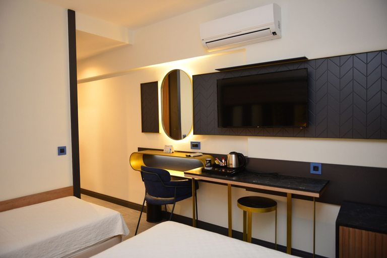 Bedroom 2, Oasis Hotel, Marmaris