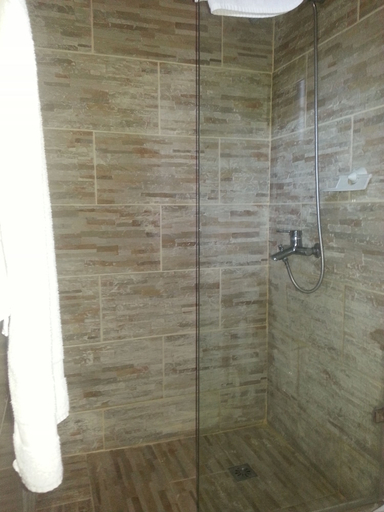Bathroom 4, Luis V, Distrito Nacional