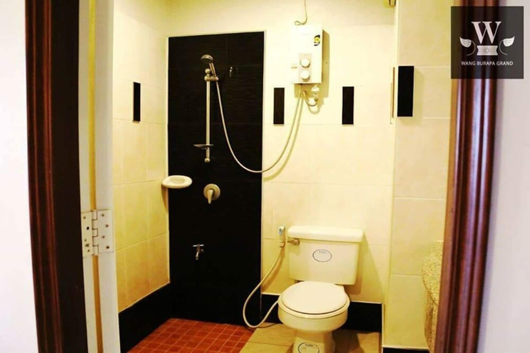 Bathroom, Wangburapa Grand, Hat Yai