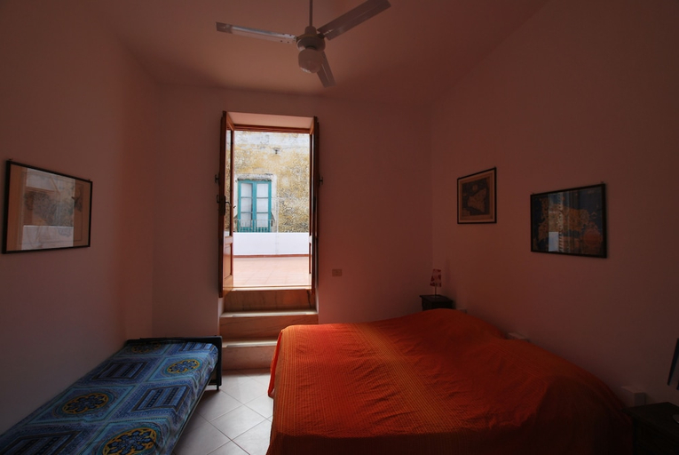 Bedroom 2, Oasi Beach, Messina