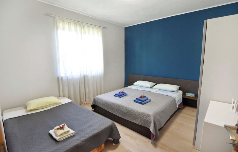 Room 4, Umag Flat With Terrace and Garden, Umag