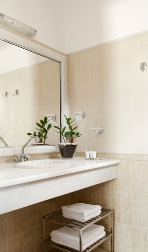 Bathroom 3, Anthonas Apartments, South Aegean