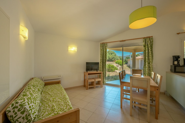 Bedroom 2, Residence Odalys San Martinu, Corse-du-Sud