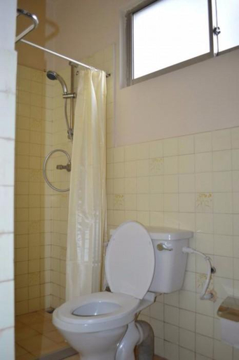 Bathroom 3, Hanthana Breeze Home Stay, K.F.G. & G. Korale
