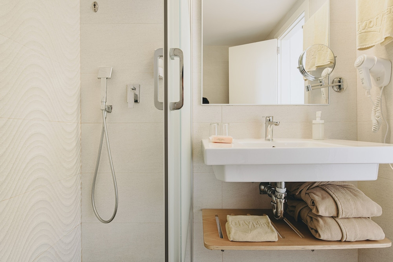 Bathroom, Ivory Playa , Baleares