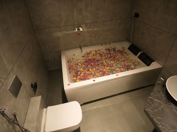Room 5, Nova Swet Kamal Residency, Rajkot
